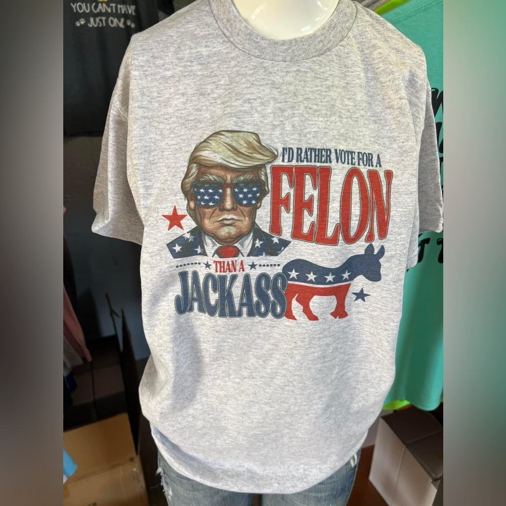 Brand New Unisex 5050 TShirt Trump